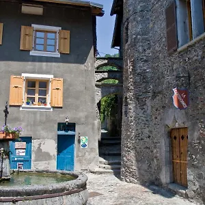 Au Cheval Blanc - Et D'hotes Albertville