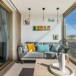  Appartement Lb Vacation I Admire Panoramic Ocean Views Through Walls Of Windows France